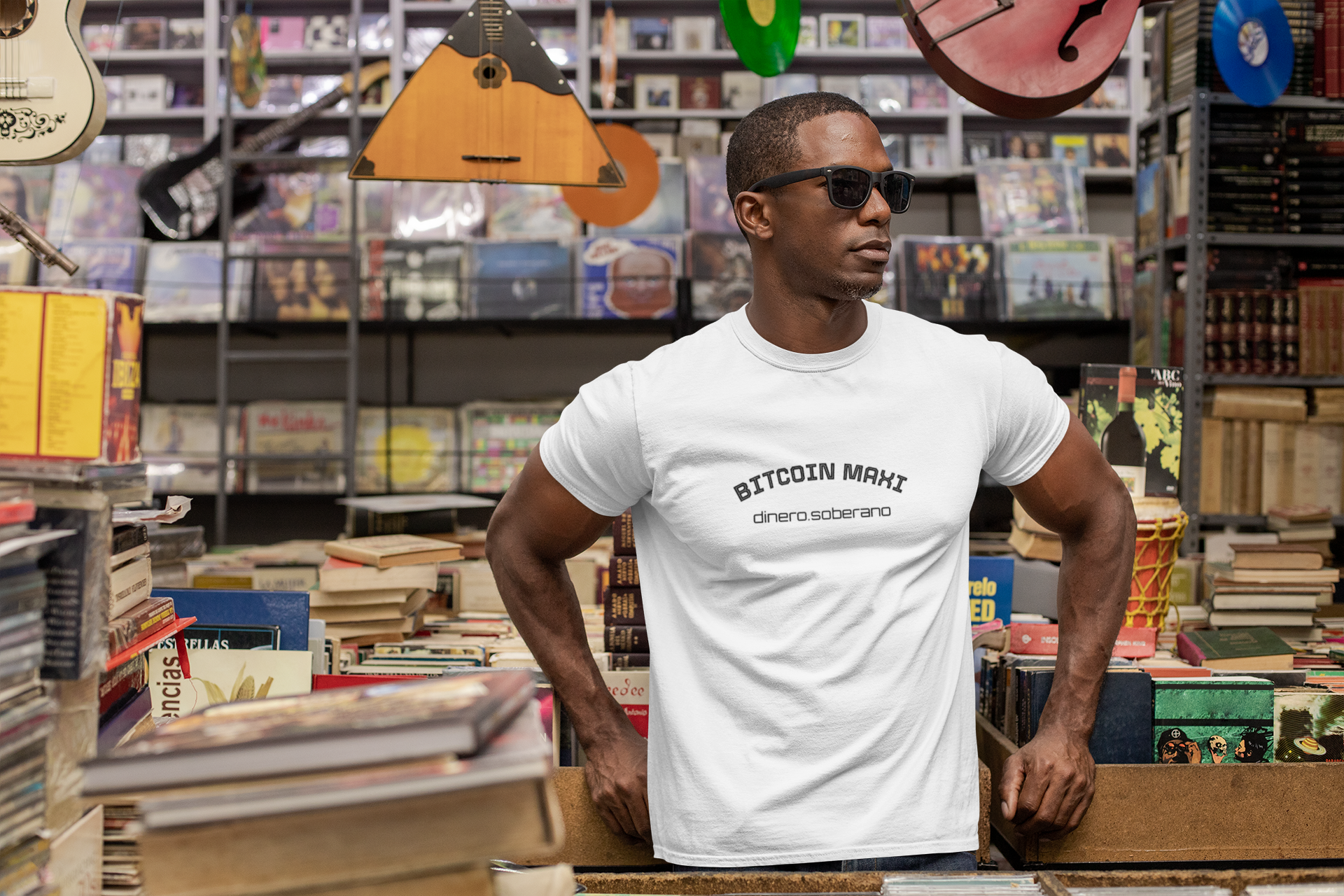 "BITCOIN MAXI  dinero.soberano" Bitcoin Top Quality Custom Comfort T-Shirt | Crypto Gift